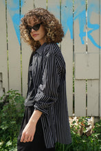 Load image into Gallery viewer, striped button down