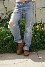 Load image into Gallery viewer, Levi's Distressed Denim