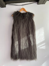 Load image into Gallery viewer, Stella McCartney faux fur vest
