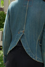 Load image into Gallery viewer, Levi&#39;s Jacket
