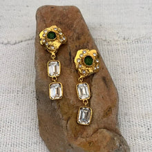 Load image into Gallery viewer, Mondo Mondo Gold Oyster Earrings