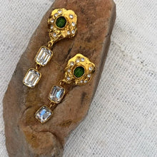 Load image into Gallery viewer, Mondo Mondo Gold Oyster Earrings