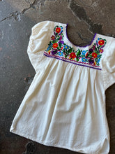 Load image into Gallery viewer, 70's Traditional Mexican Embroidered Blusa