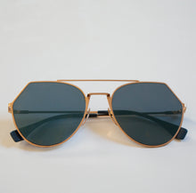 Load image into Gallery viewer, Fendi Sunglasses