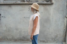 Load image into Gallery viewer, Handknit Vest