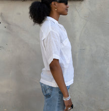 Load image into Gallery viewer, Vintage Linen Button Down