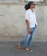 Load image into Gallery viewer, Vintage Linen Button Down