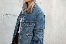 Load image into Gallery viewer, 90's LEE Denim Jacket