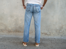 Load image into Gallery viewer, Vintage Levi's