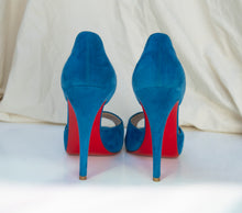 Load image into Gallery viewer, Christian Louboutin Pump