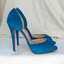 Load image into Gallery viewer, Christian Louboutin Pump