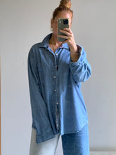 Load image into Gallery viewer, 90&#39;s Chambray Button Down
