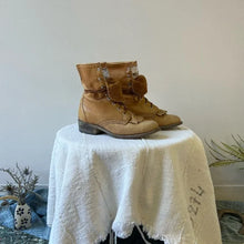 Load image into Gallery viewer, Vintage Lace Up Boots
