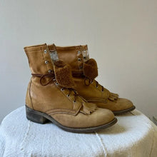 Load image into Gallery viewer, Vintage Lace Up Boots
