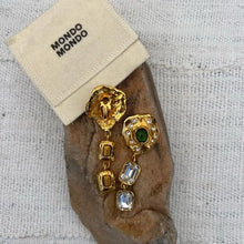Load image into Gallery viewer, Mondo Mondo Gold Oyster Earrings
