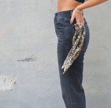 Load image into Gallery viewer, GRLFRND &quot;Helena&quot; Denim

