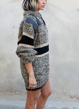 Load image into Gallery viewer, 80&#39;s Chunky Knit Sweater
